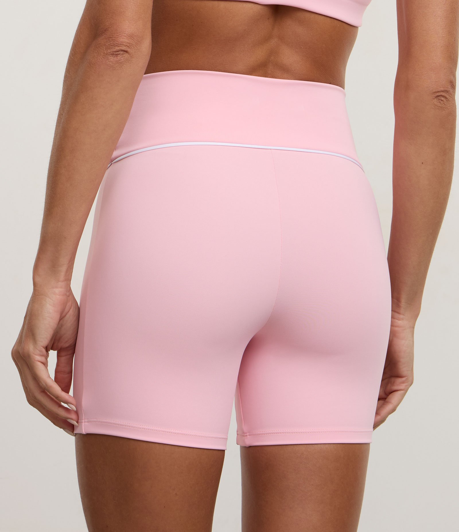Bermuda Crossfiteira em Microfibra com Cós Transpassado Rosa 4