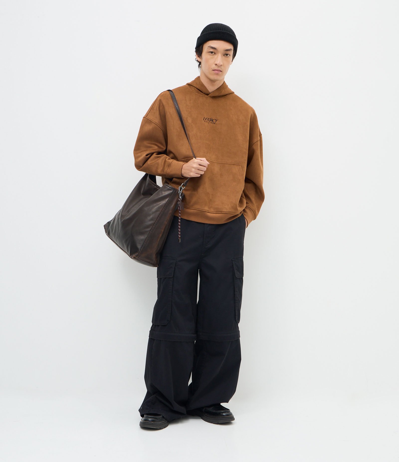 Blusão em Suede com Lettering Legacy Marrom 2