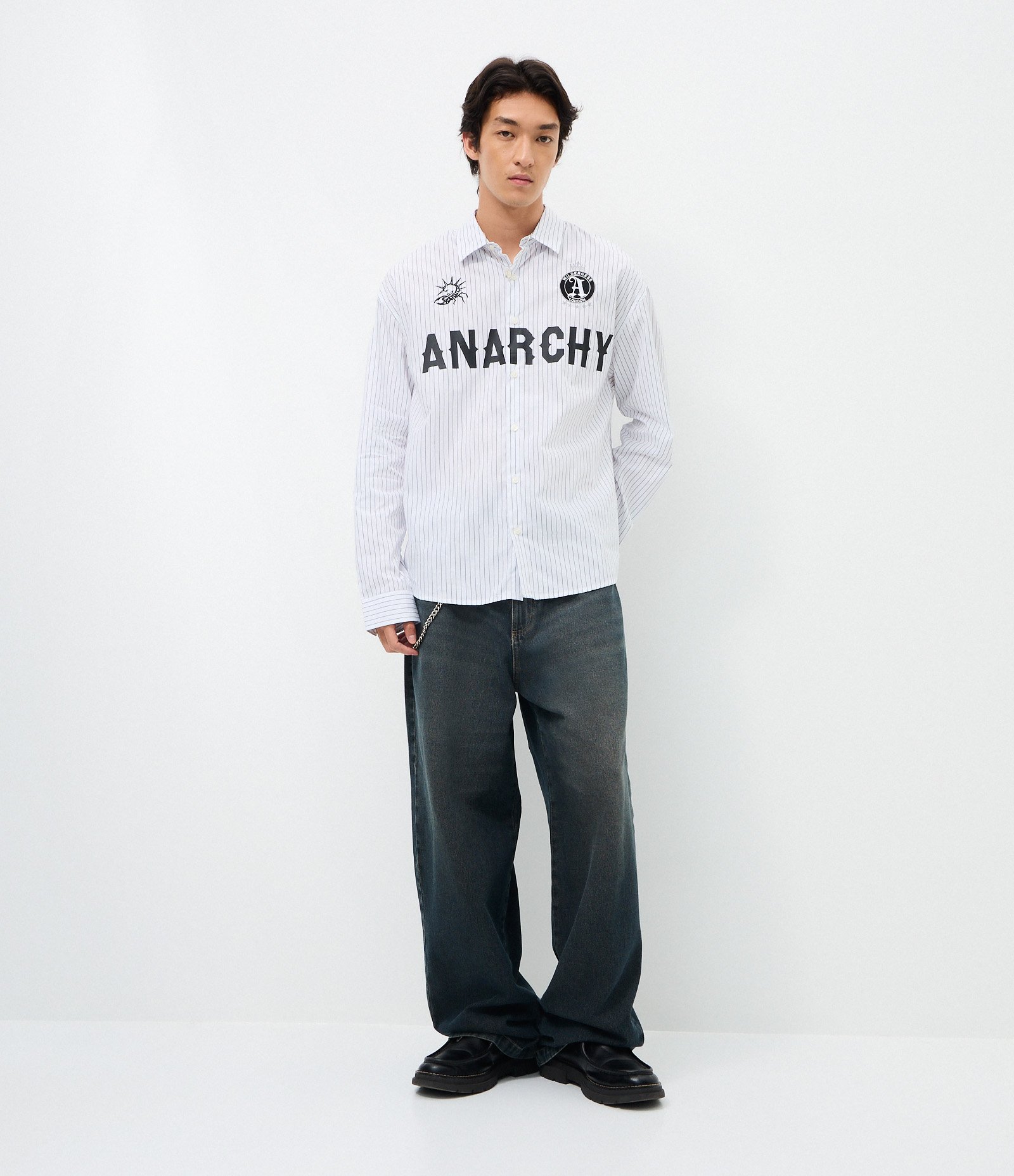 Camisa Manga Longa em Algodão Listrada com Lettering Anarchy Branco 2