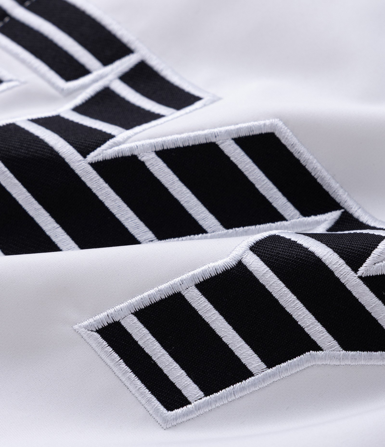 Jaqueta Bomber em Microfibra com Estampa Chevrolet Branco 11