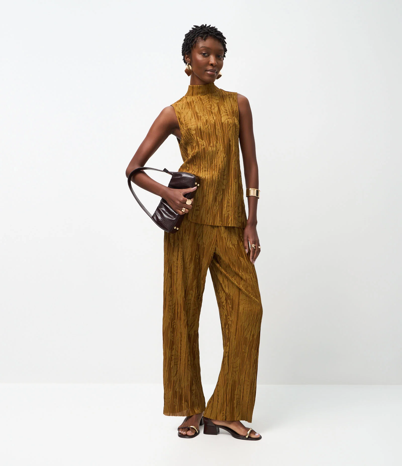 Blusa Alongada com Gola Alta e Textura Amassadinha Amarelo 2