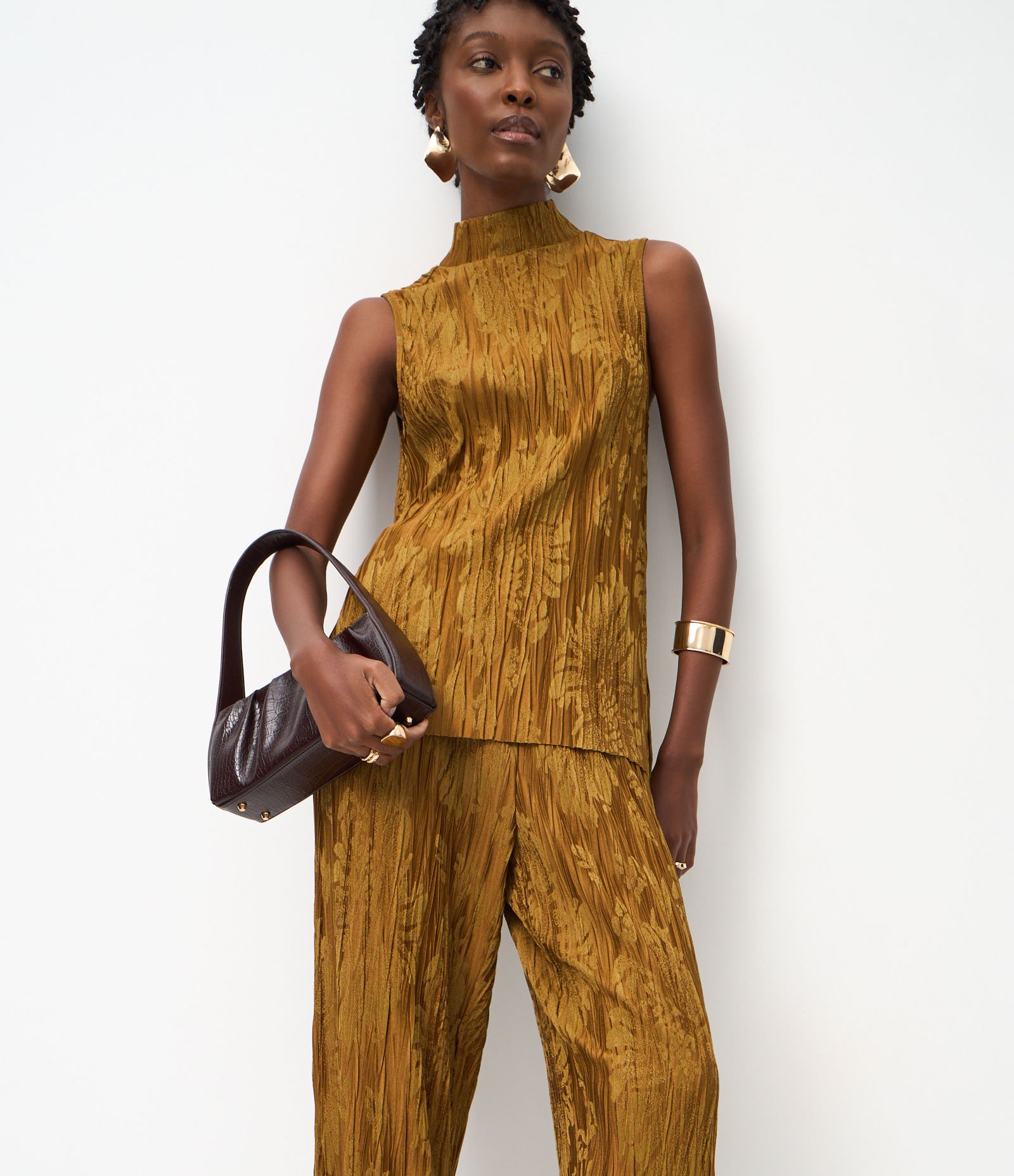 Calça Reta Cintura Alta com Textura Jacquard Amarelo Queimado 2