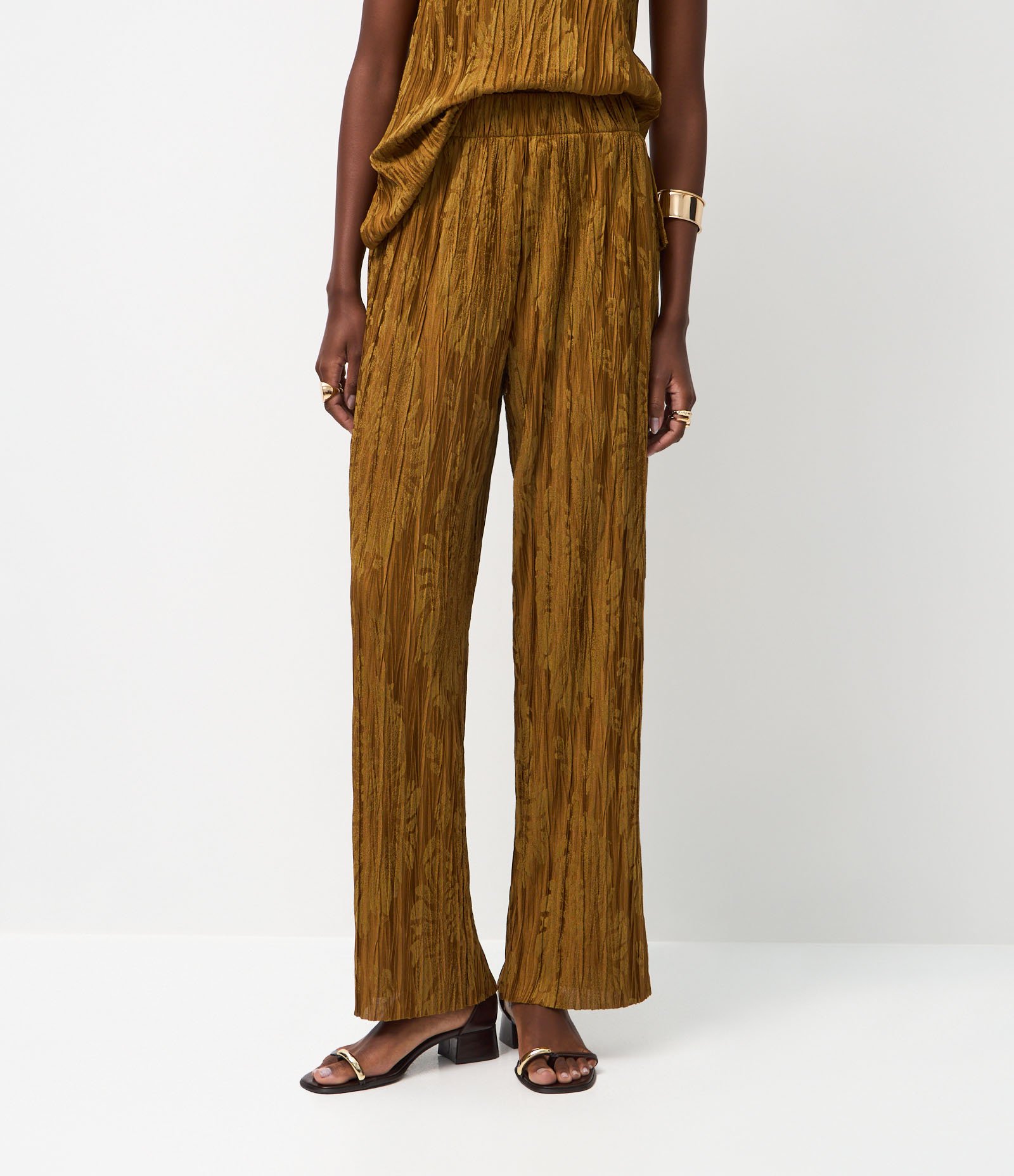 Calça Reta Cintura Alta com Textura Jacquard Amarelo Queimado 3