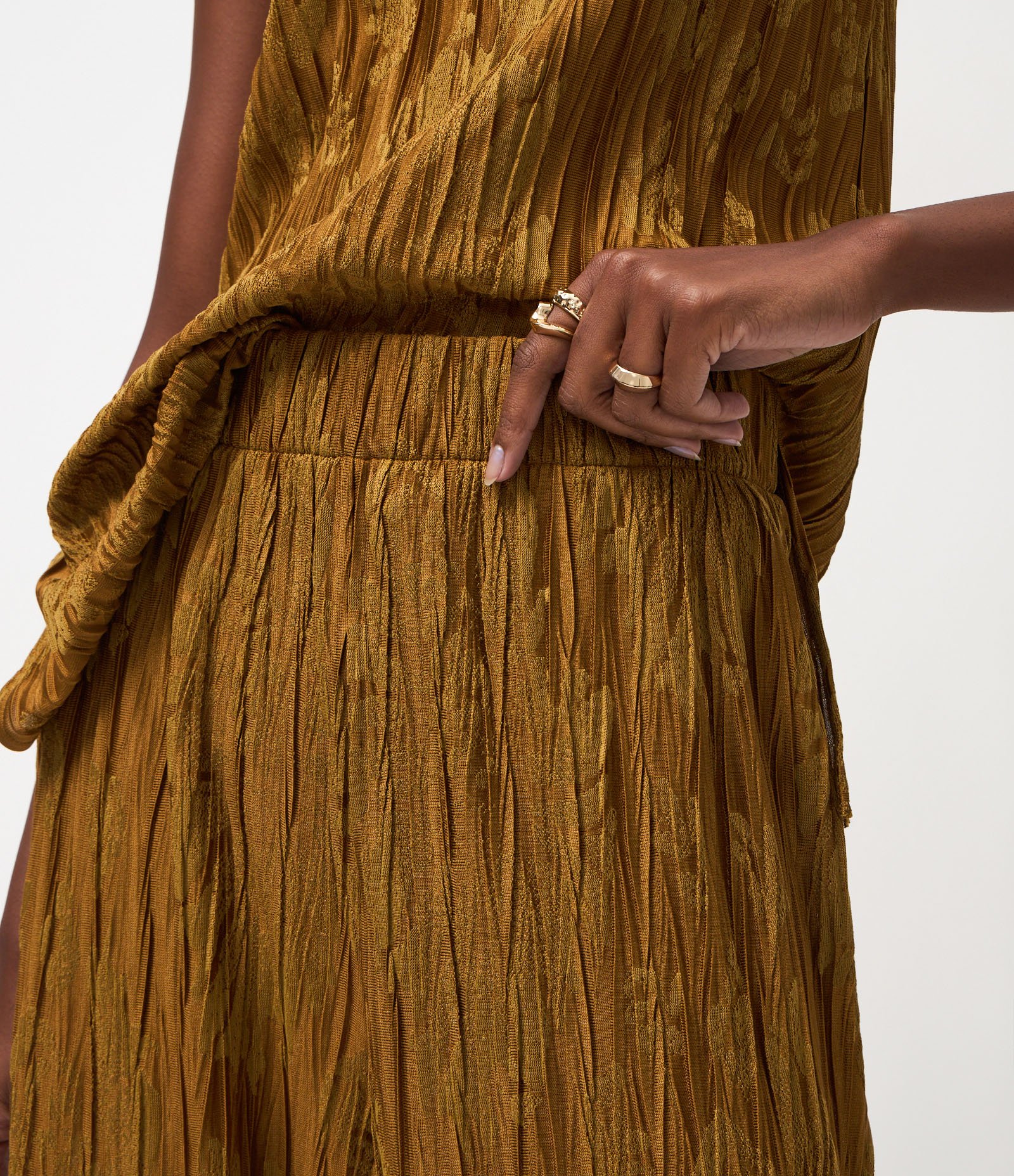 Calça Reta Cintura Alta com Textura Jacquard Amarelo Queimado 4