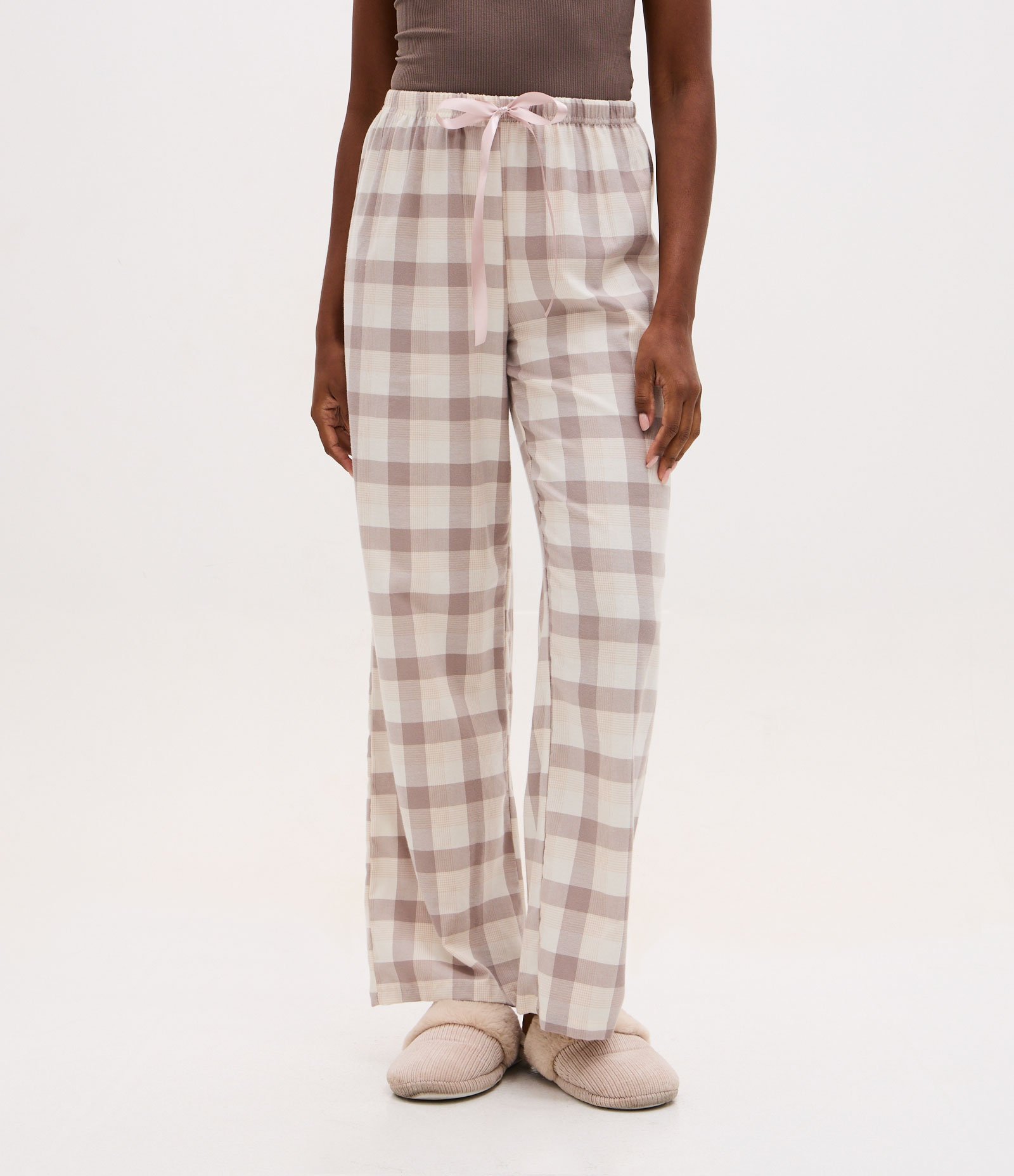 Calça de Pijama em Flanela com Estampa Xadrez Cinza 2