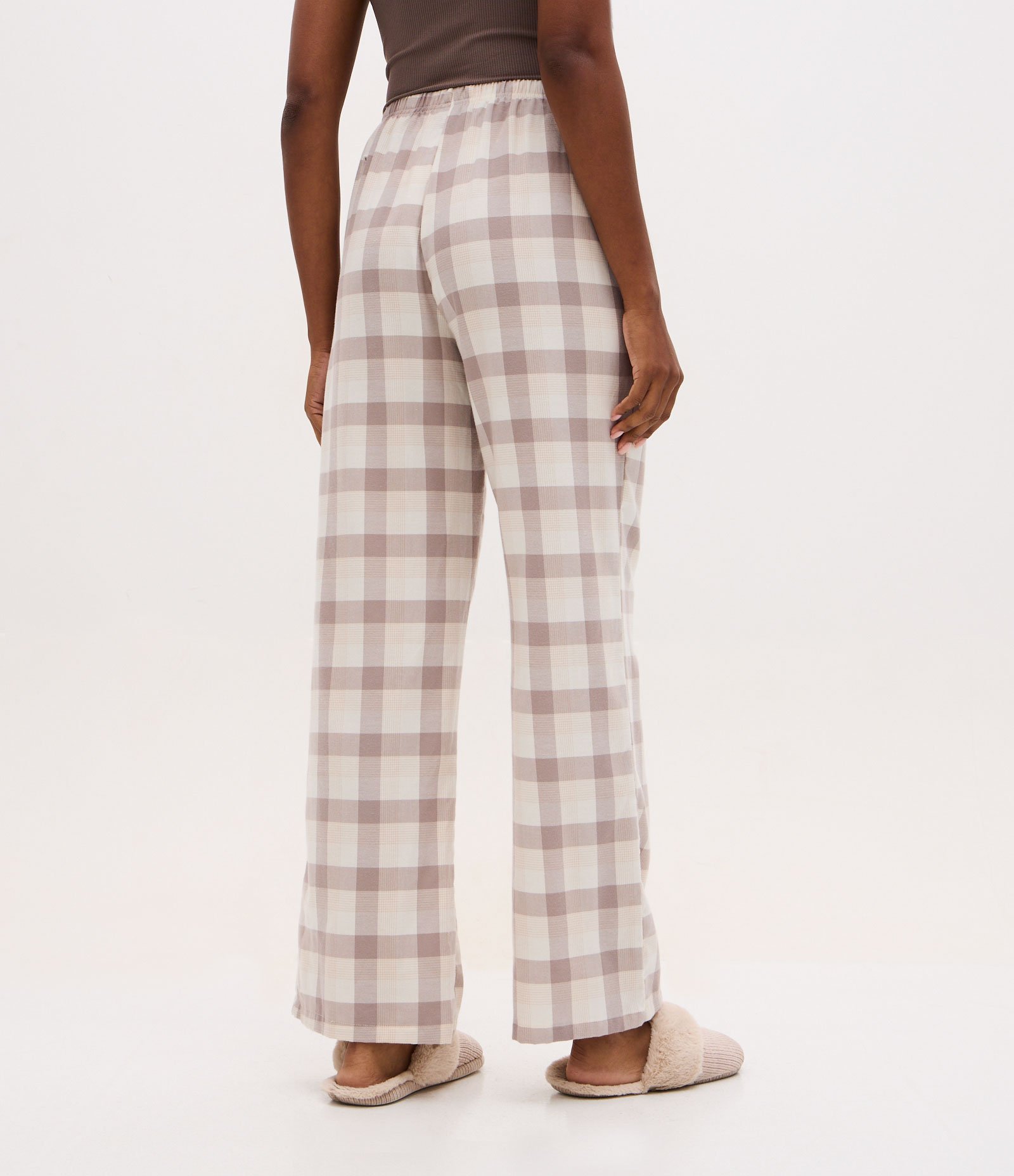 Calça de Pijama em Flanela com Estampa Xadrez Cinza 4
