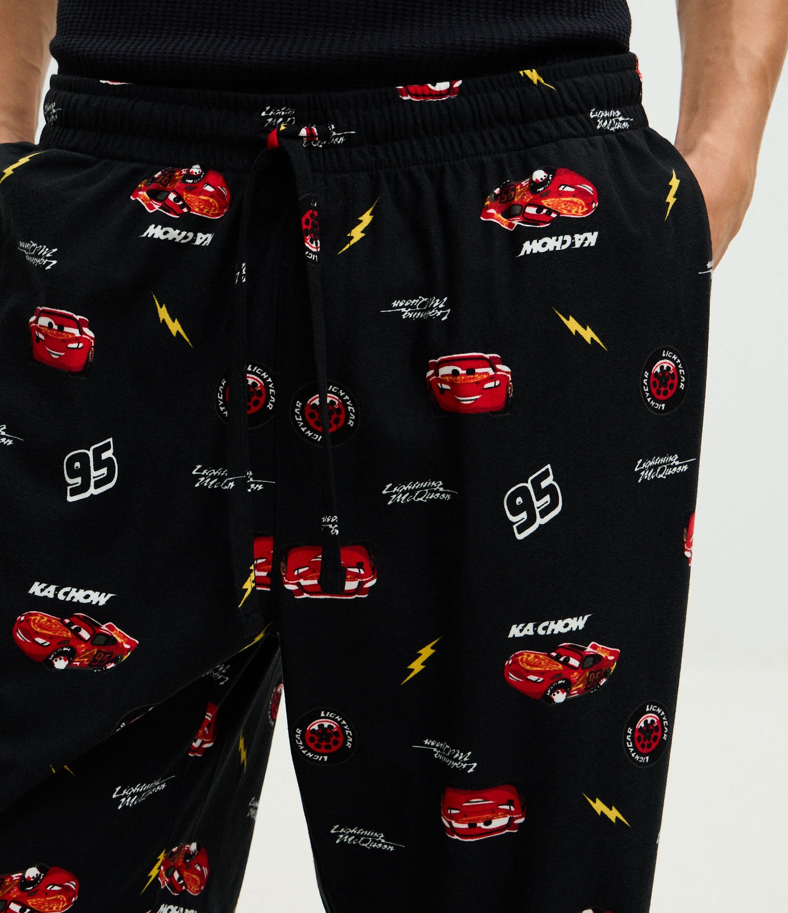 Calça de Pijama em Plush com Estampa Carros Preto 4