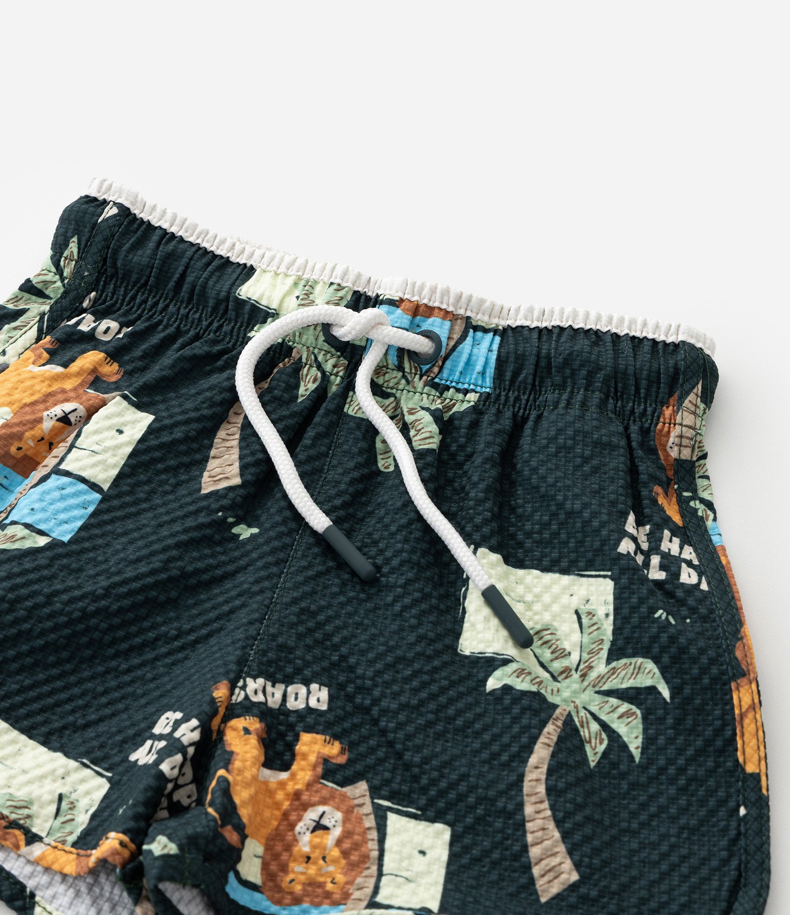 Bermuda Infantil com Estampa de Leão e Palmeiras - Tam 1 a 6 Anos Preto 6