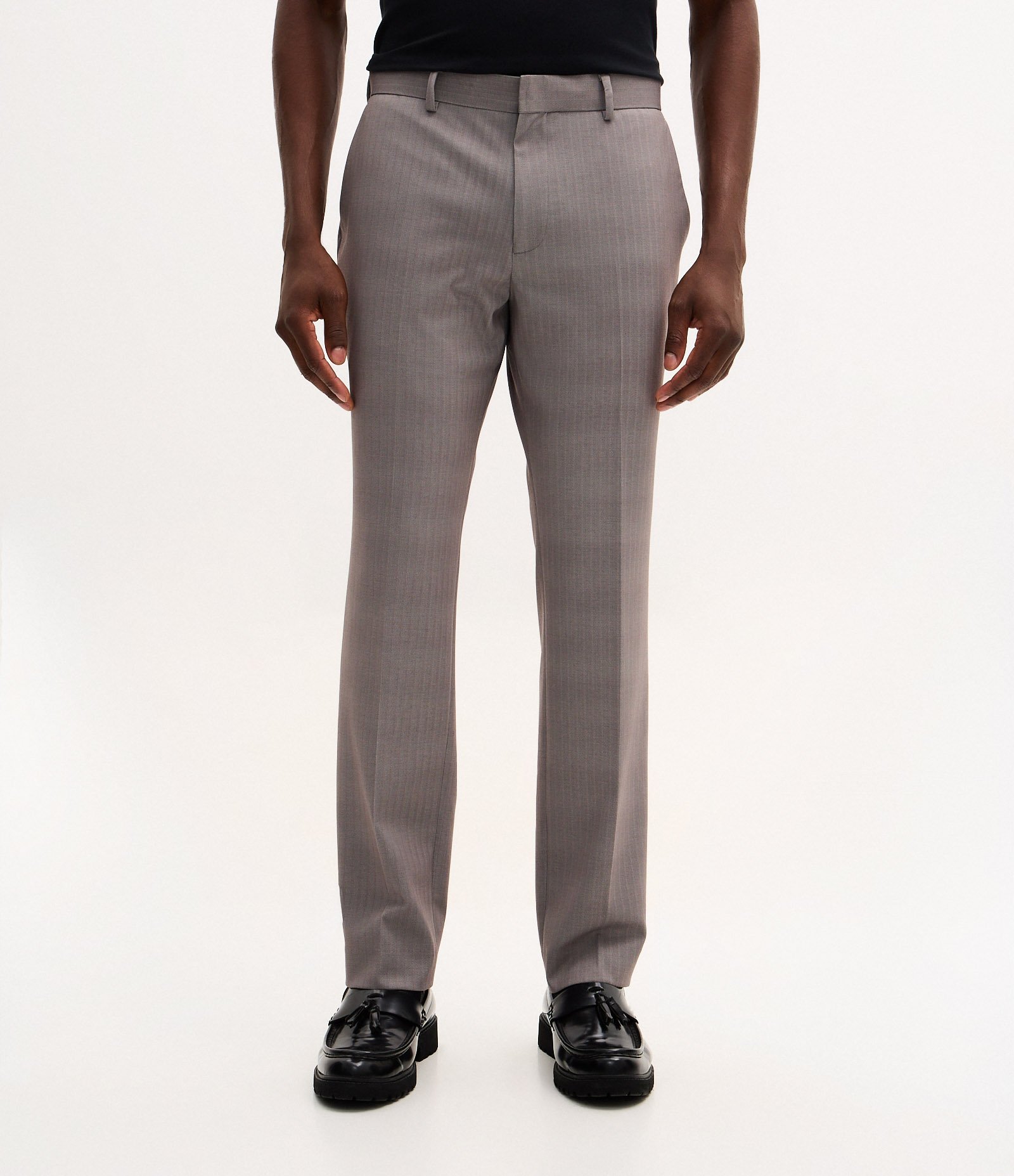 Calça Slim Comfort Alfaiatada e com Padronagem Espinha de Peixe Cinza 3