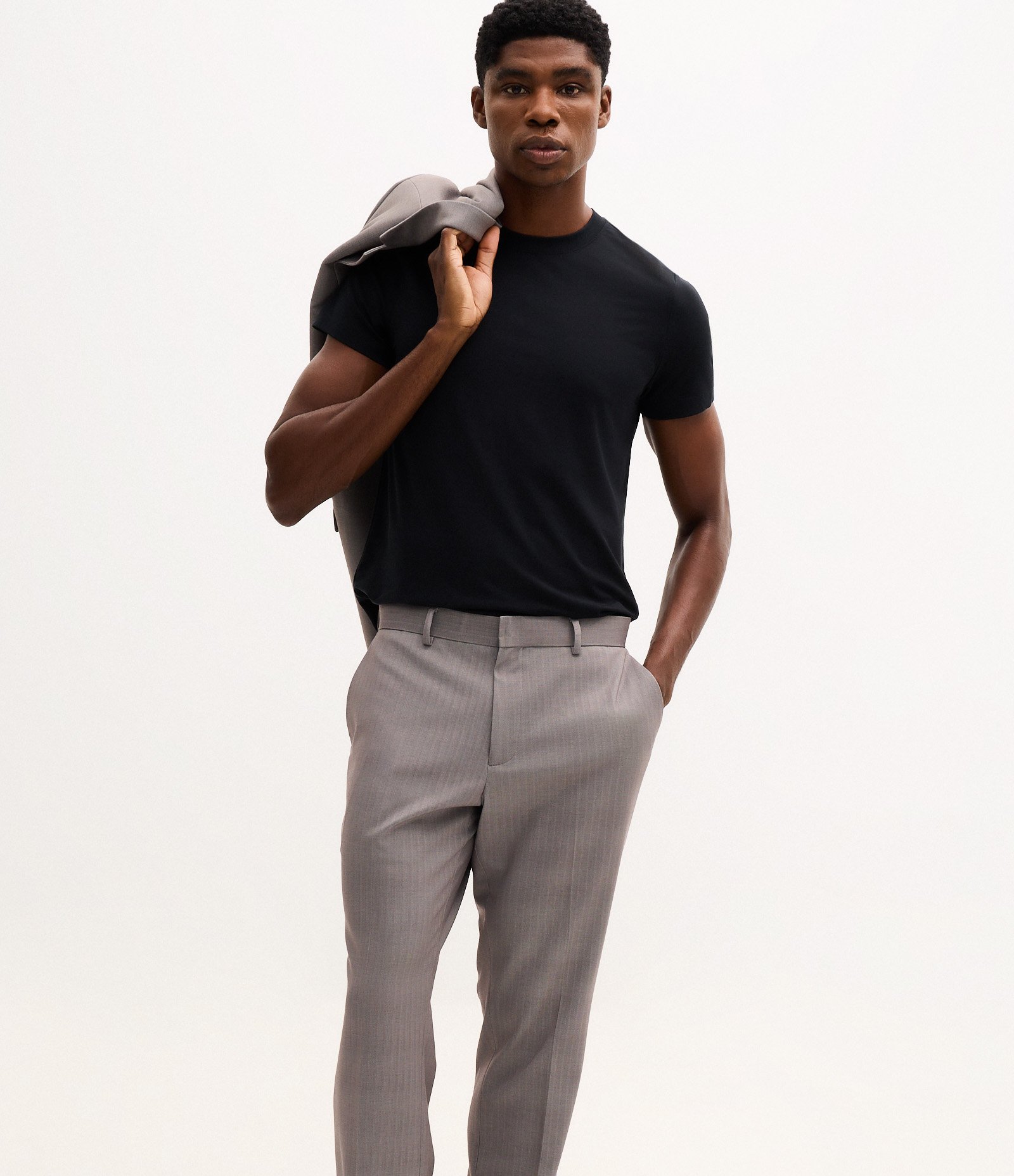 Calça Slim Comfort Alfaiatada e com Padronagem Espinha de Peixe Cinza 5