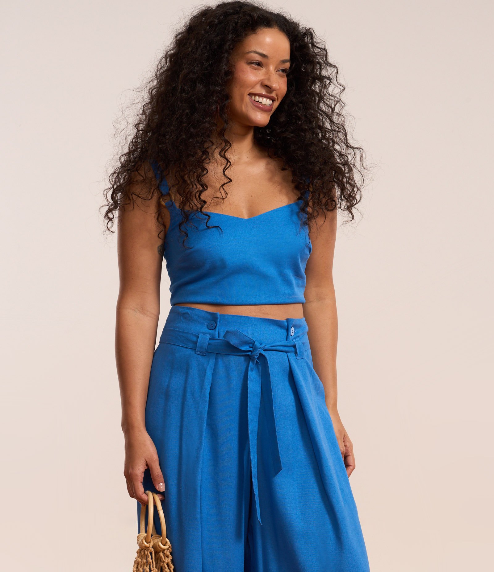 Calça Pantalona em Viscolinho com Cinto para Amarração Azul 2