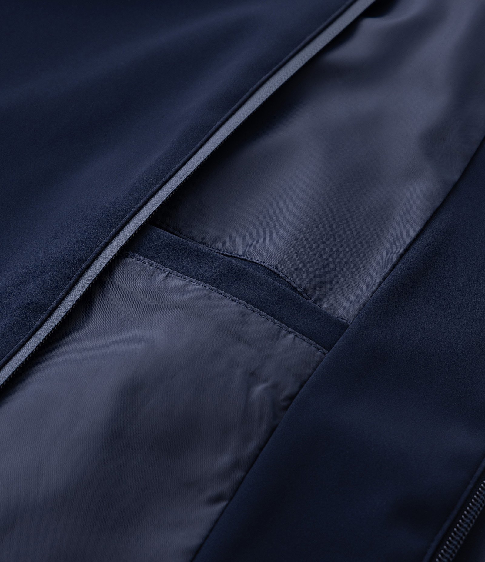 Jaqueta Bomber com Bolso Interno e Textura Emborrachada Azul Escuro 9