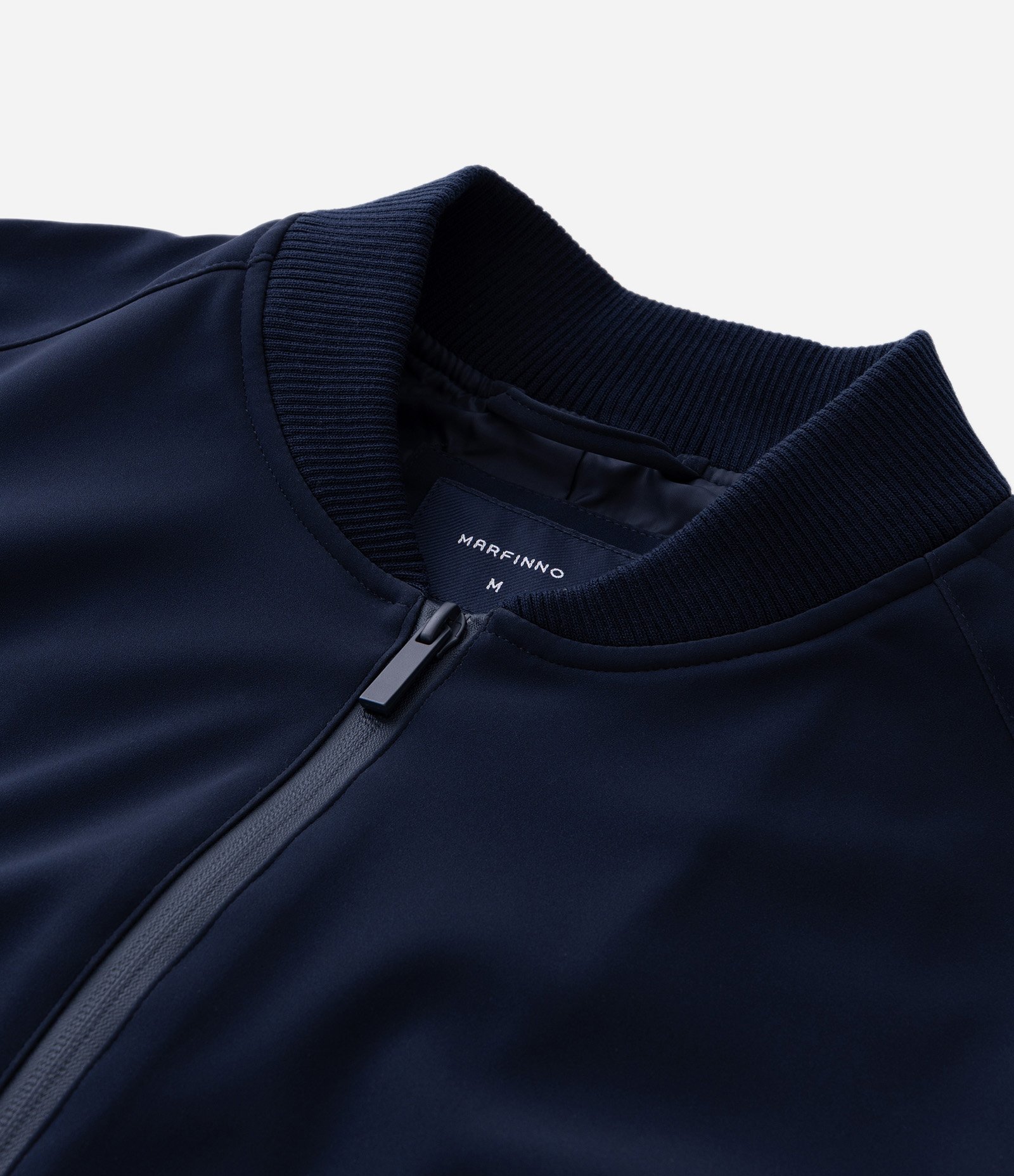 Jaqueta Bomber com Bolso Interno e Textura Emborrachada Azul Escuro 10