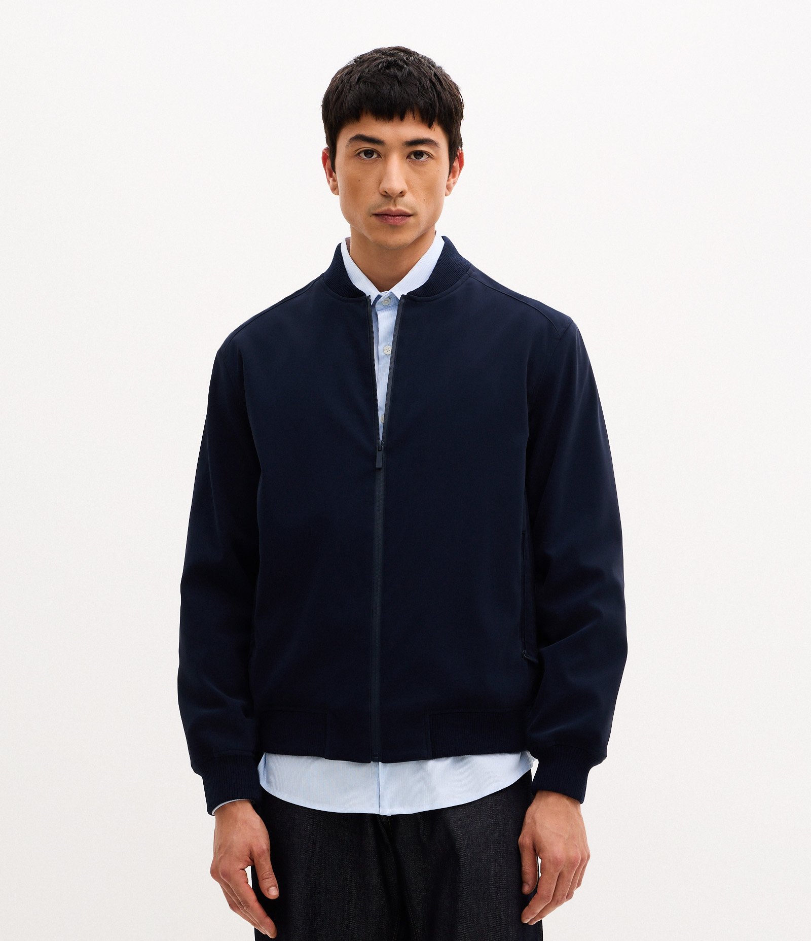 Jaqueta Bomber com Bolso Interno e Textura Emborrachada Azul Escuro 1