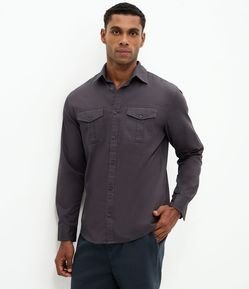 Camisa Manga Longa em Sarja com Bolsos Frontais