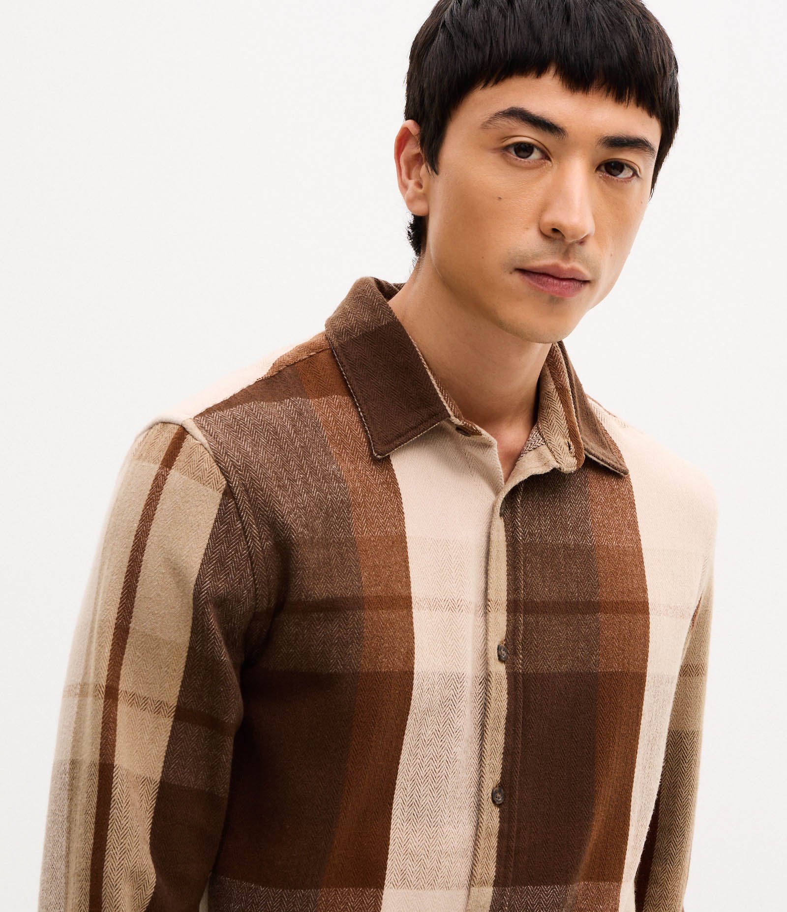 Camisa Regular em Flanela Xadrez Marrom 4