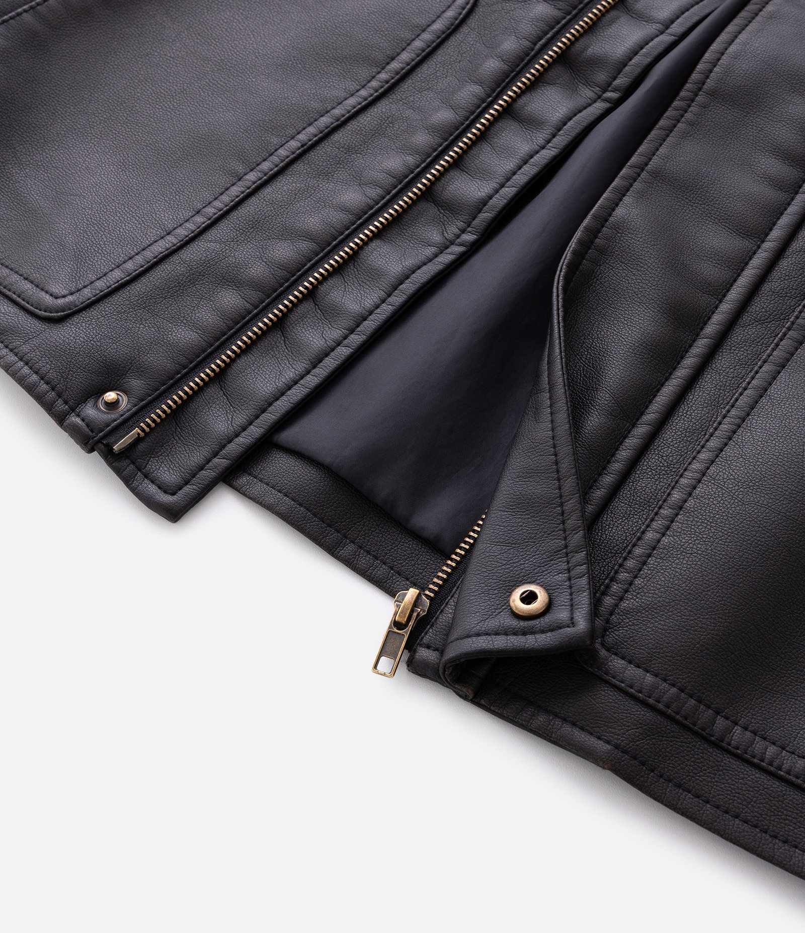 Jaqueta em PU com Efeito Lavado Preto 5