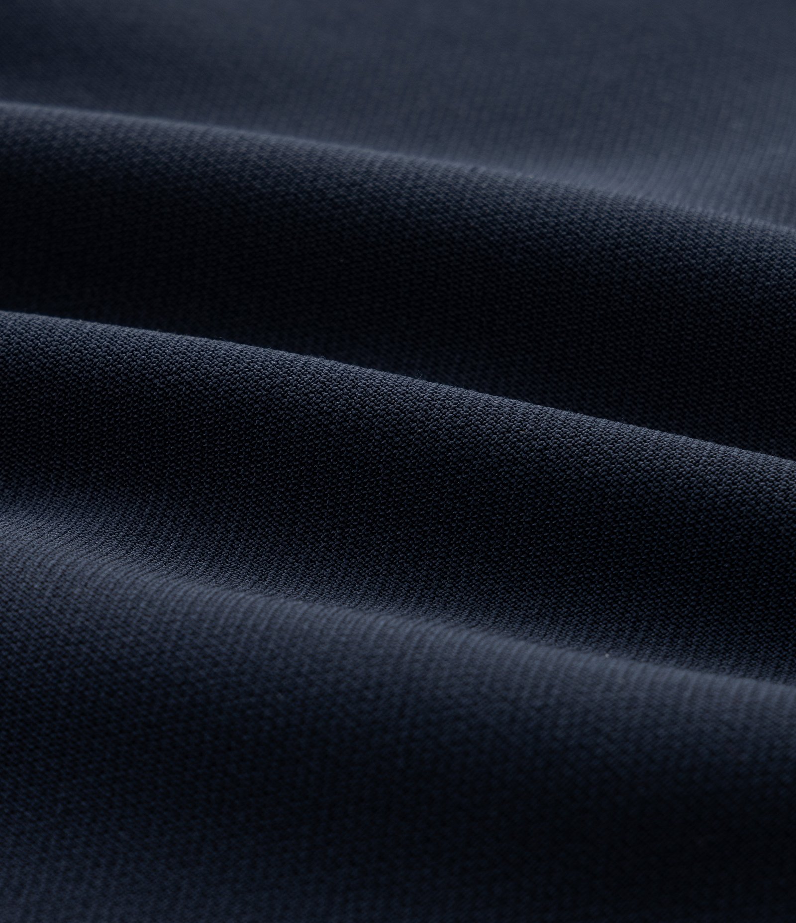 Bermuda em Crepe com Detalhe de Botões nos Bolsos Curve & Plus Size Azul Escuro 3