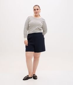 Bermuda em Crepe com Detalhe de Botões nos Bolsos Curve & Plus Size