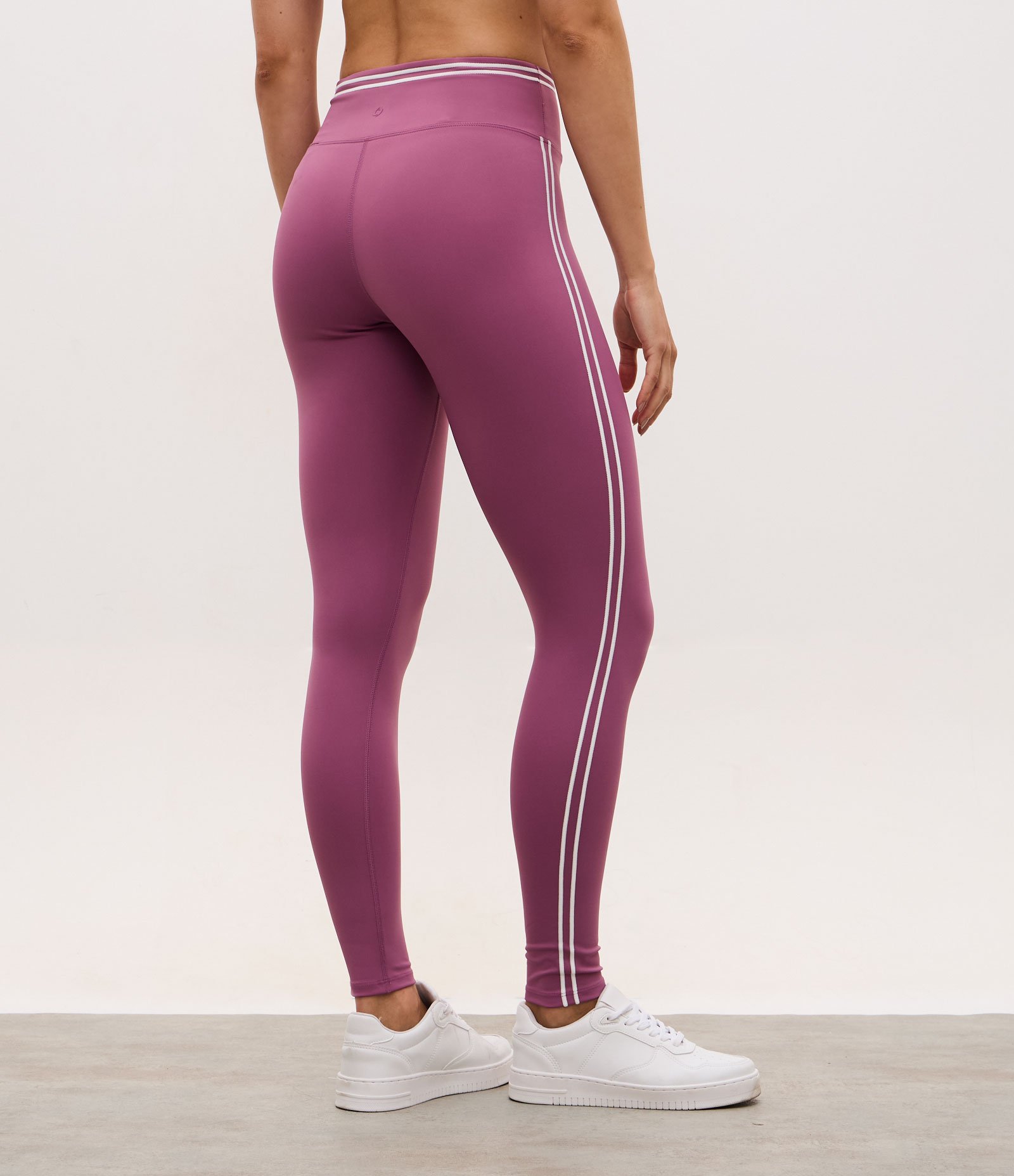 Calça Legging Esportiva em Microfibra com Detalhes Contrastantes Rosa 4