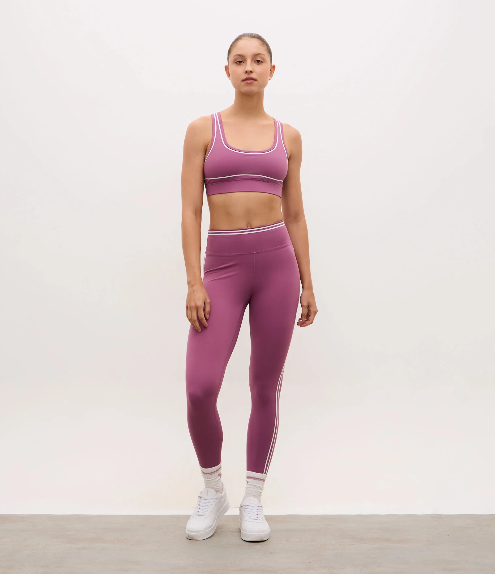 Top Esportivo Nadador em Microfibra com Frisos Contrastantes e Bojo Removível Roxo 2