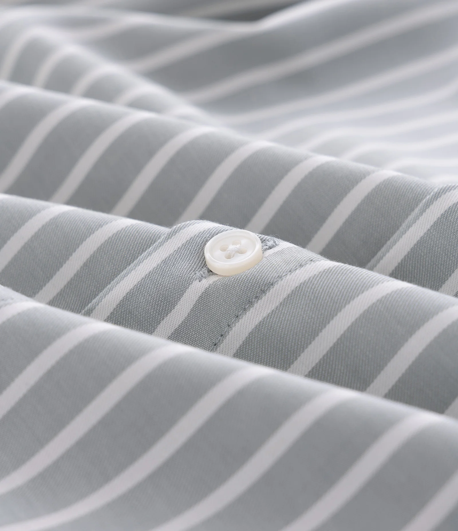 Camisa Regular com Fibra de Bambu e Listras Fio Tinto Cinza Claro 6
