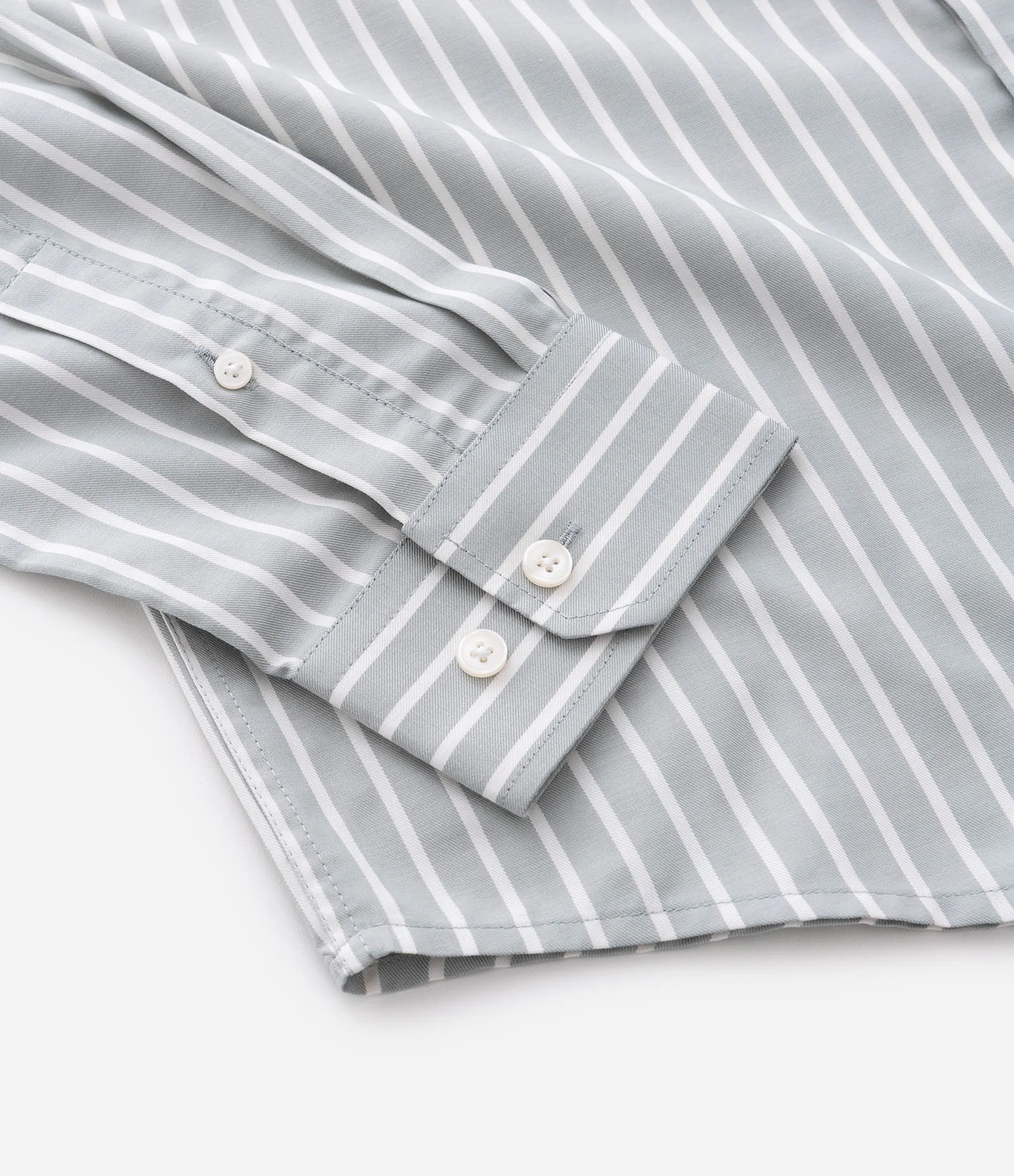 Camisa Regular com Fibra de Bambu e Listras Fio Tinto Cinza Claro 8