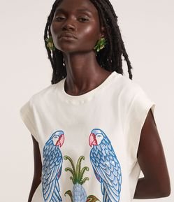 Vestido Curto em Algodão com Estampa Araras e Flor