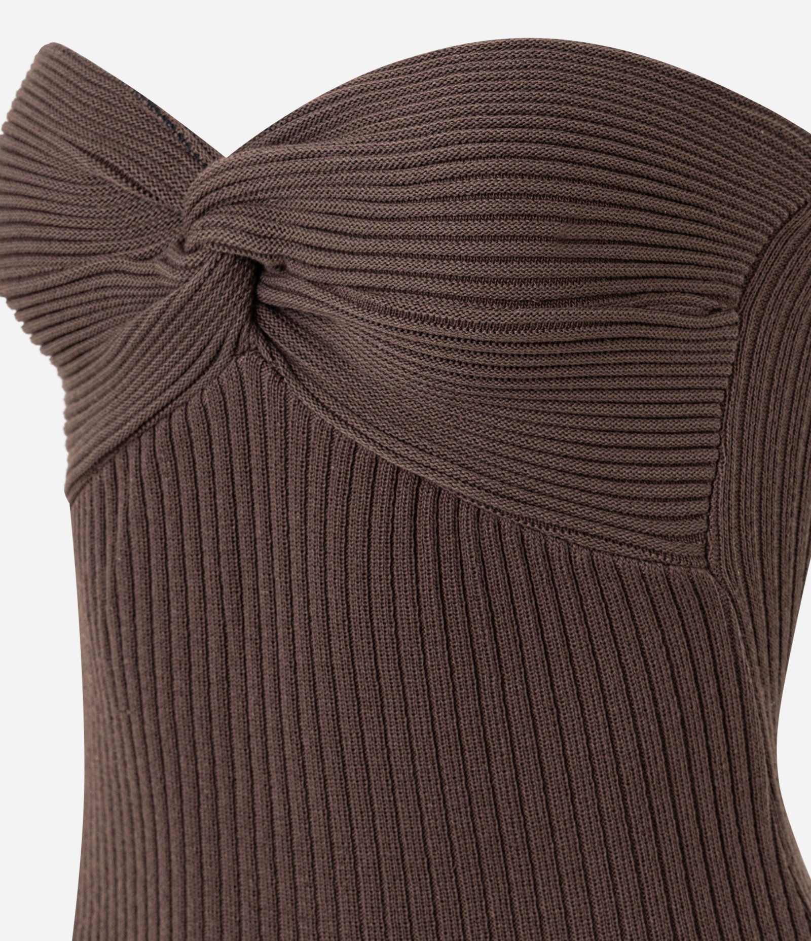 Vestido New Midi Tomara que Caia em Tricô com Torcido no Busto Marrom 7