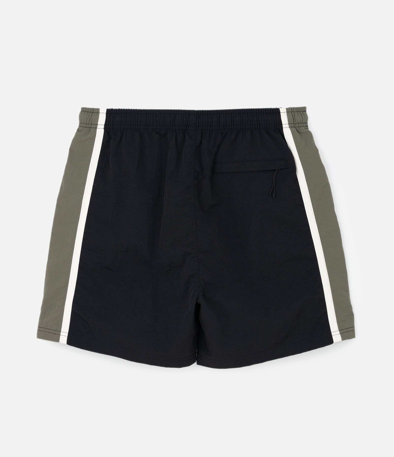 Bermuda Tecnológico Liso com Listras Contrastantes na Lateral Preto 2