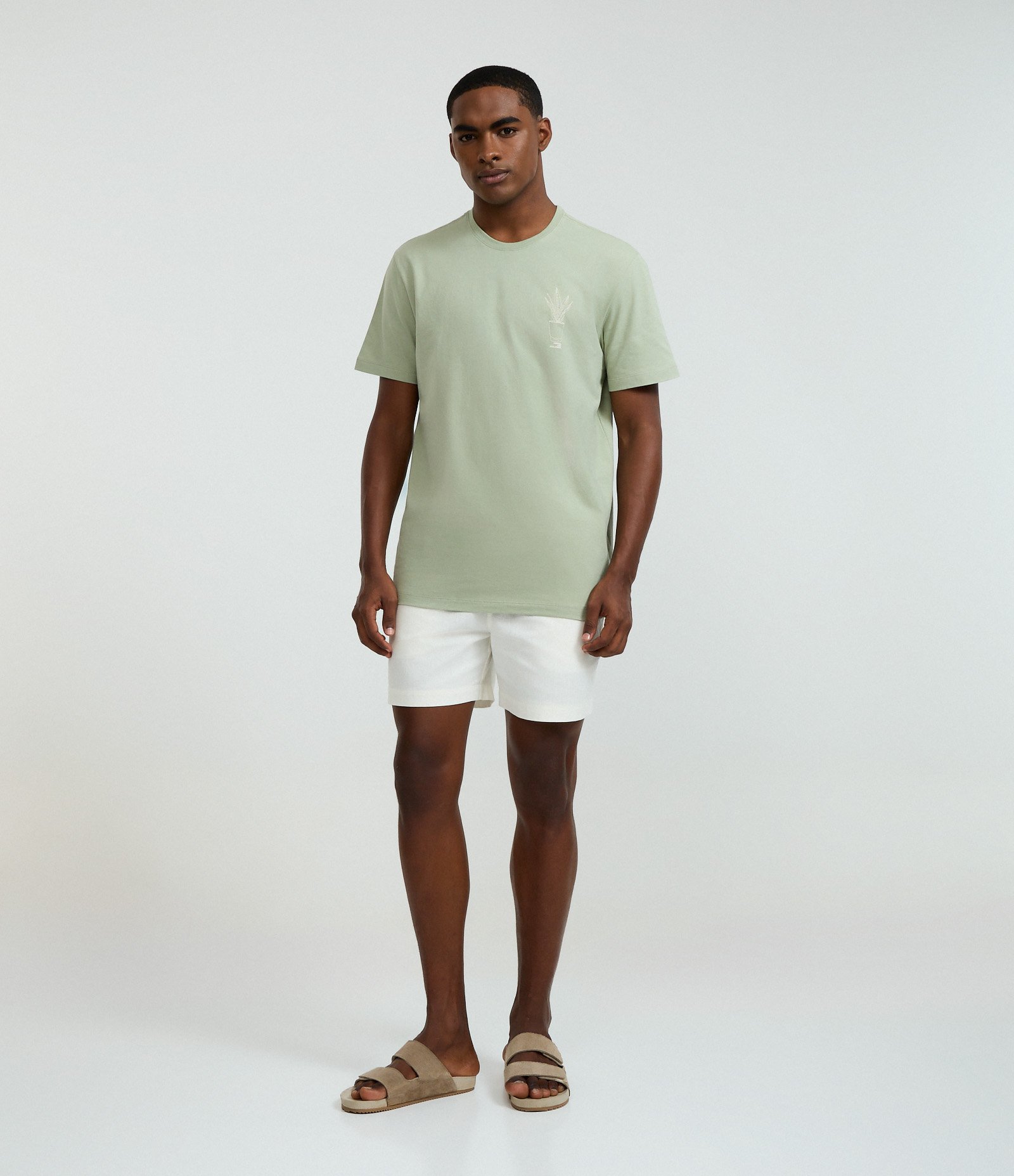 Camiseta Comfort em Algodão com Estampa Lettering Espada de São Jorge Verde 2