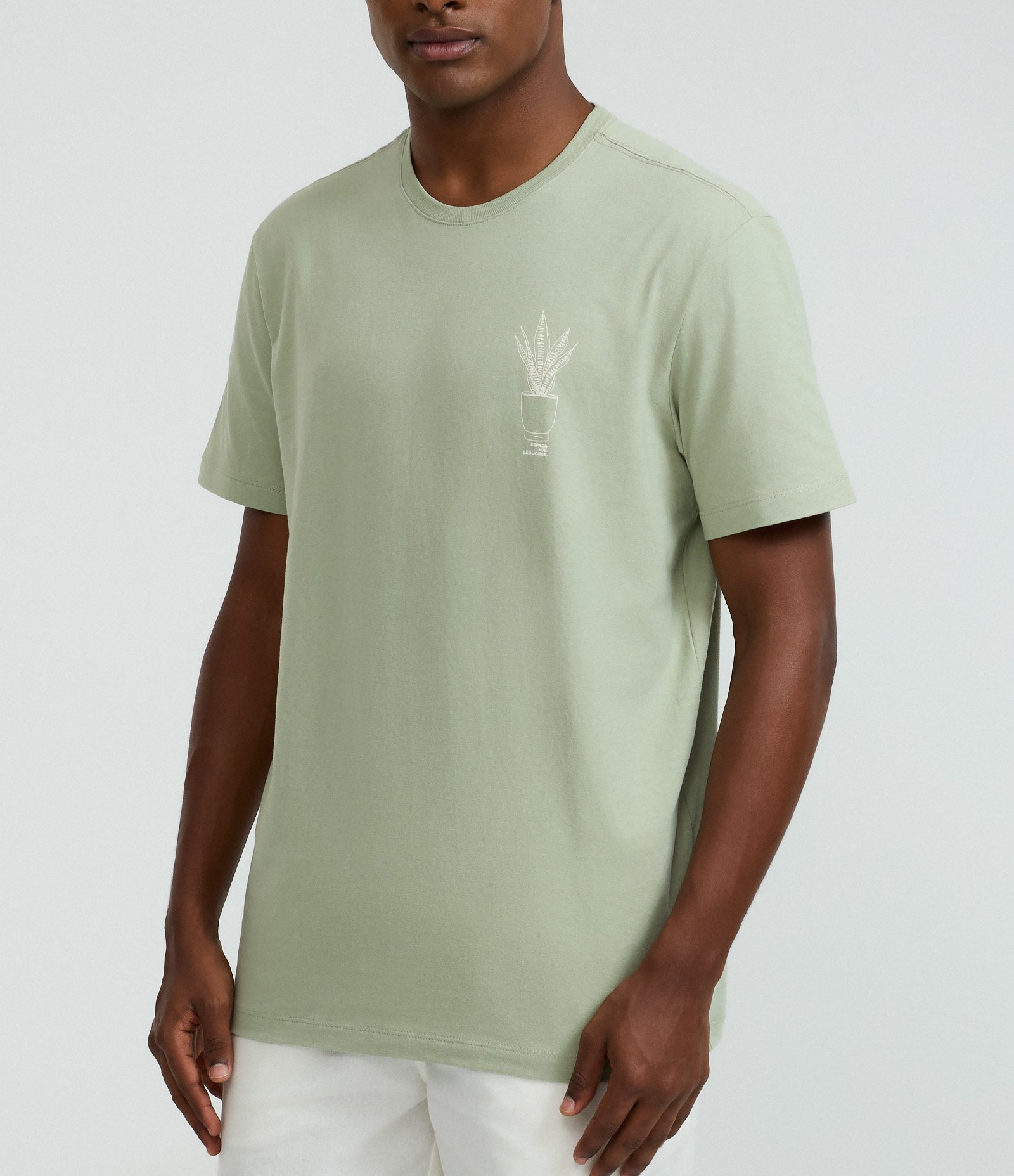 Camiseta Comfort em Algodão com Estampa Lettering Espada de São Jorge Verde 3
