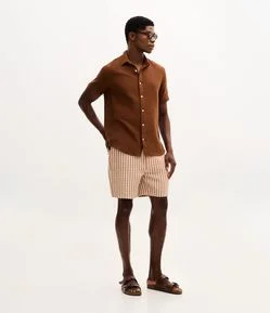 Bermuda Texturizada Xadrez com Cós Elástico