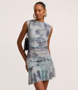 Vestido Ajustado em Tule com Efeito Manchado e Babados