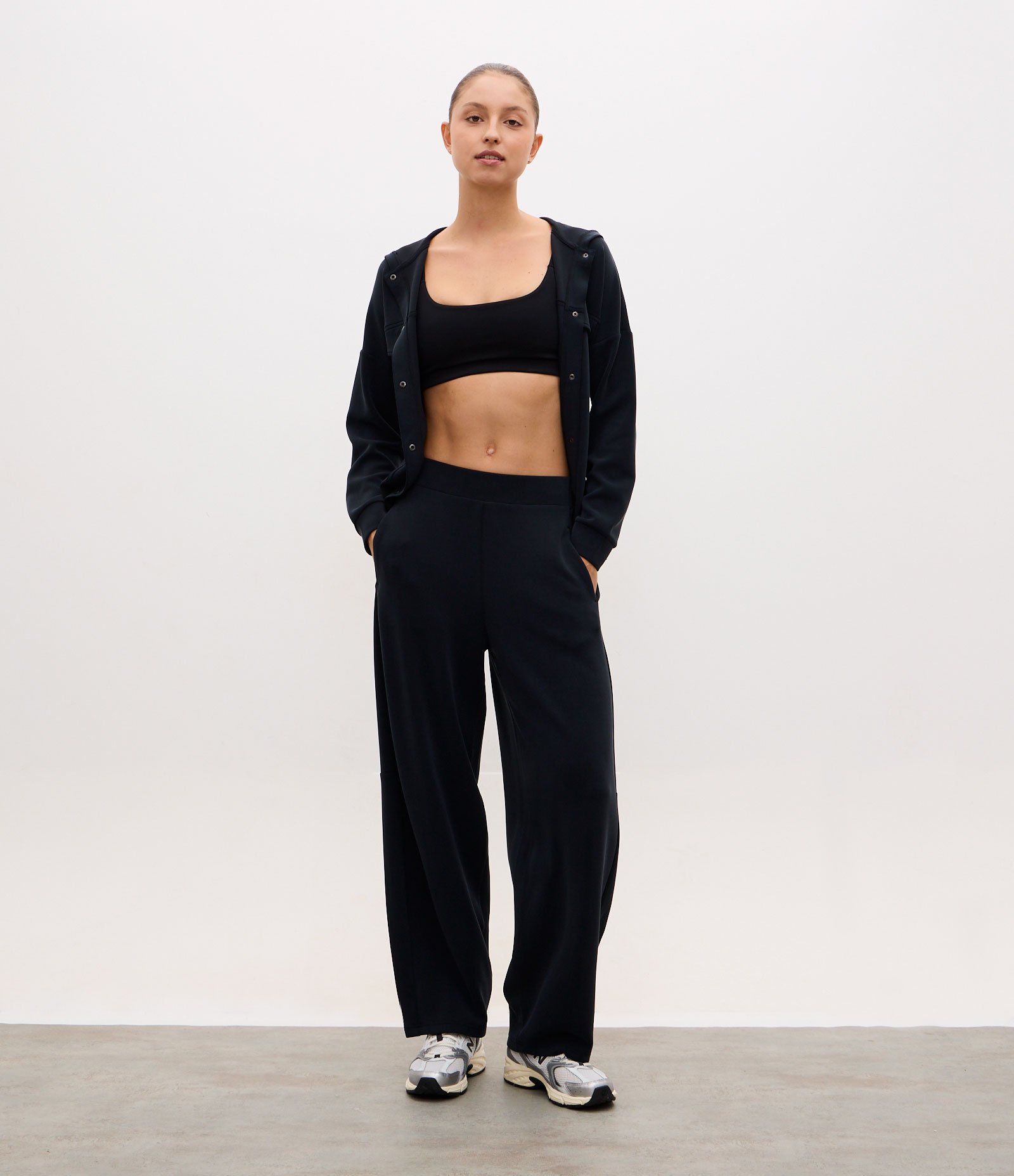 Calça Balloon Esportiva em Modal com Elástico no Cós Preto 1