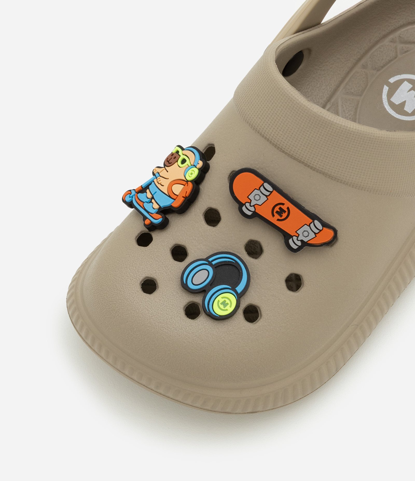 Sandália Infantil em PVC com Pug Aplicada - Tam 28 ao 36 Bege 4