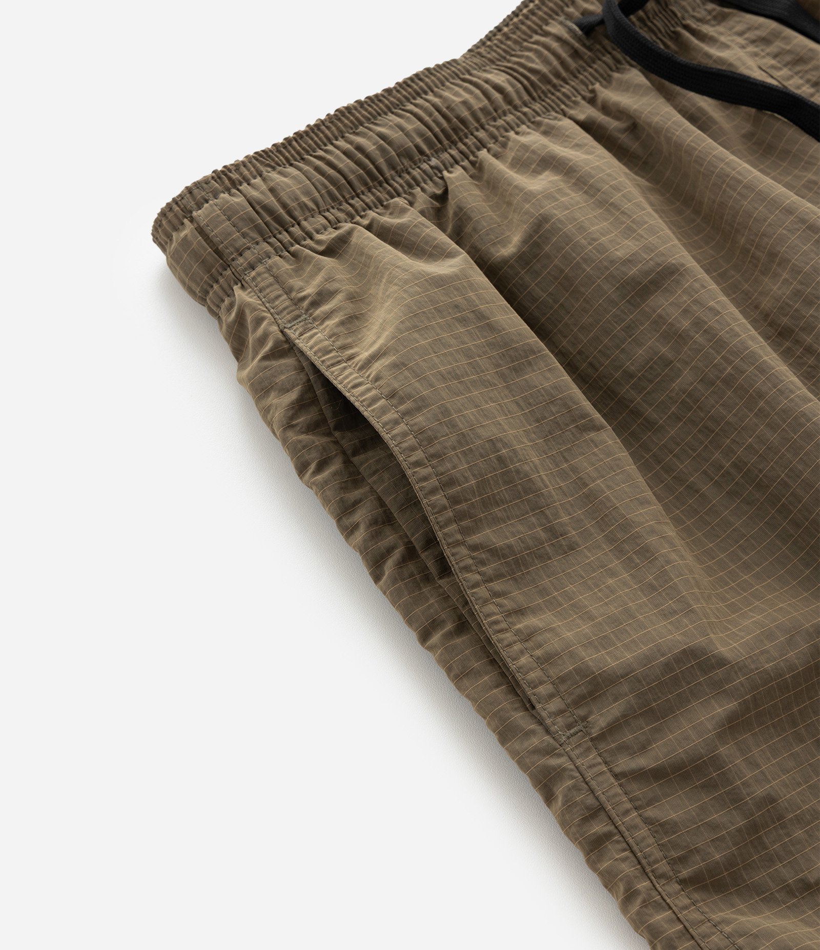 Bermuda de Banho em Poliamida com Tecnologia Ripstop Verde 8