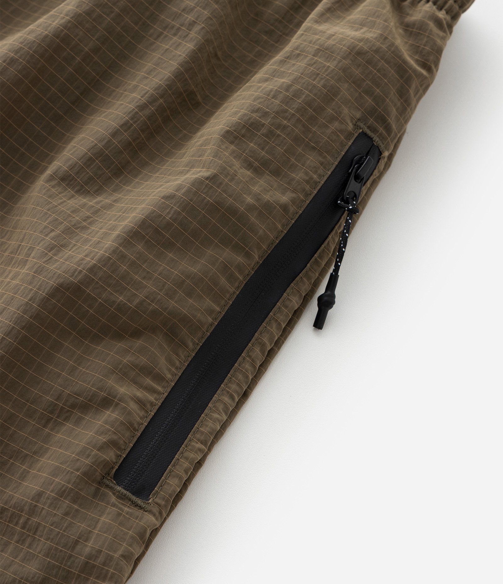 Bermuda de Banho em Poliamida com Tecnologia Ripstop Verde 9