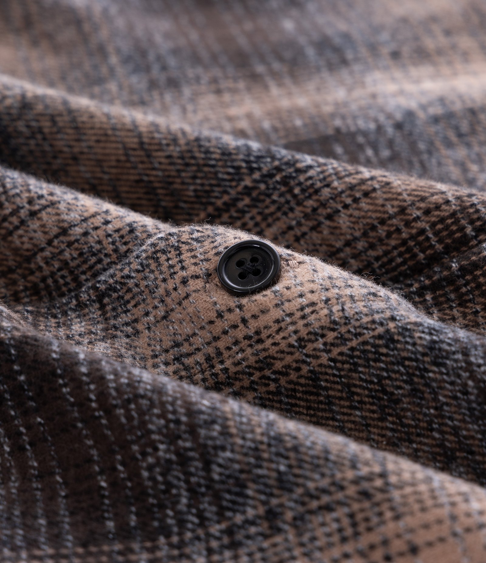 Camisa Comfort em Flanela com Bolso e Estampa Xadrez Marrom 7
