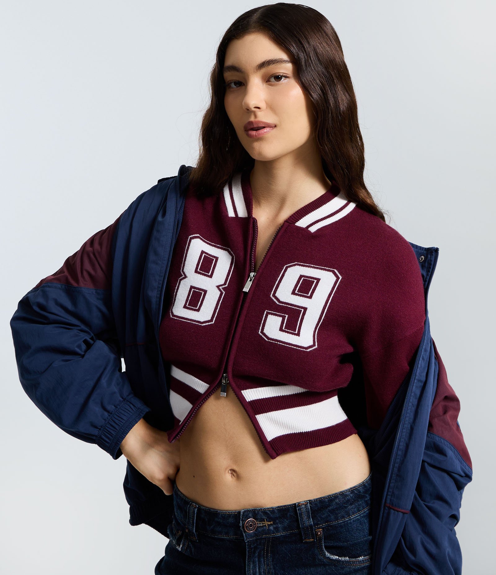 Cardigan College em Tricô com Zíper e Estampa Numérica Vermelho 3