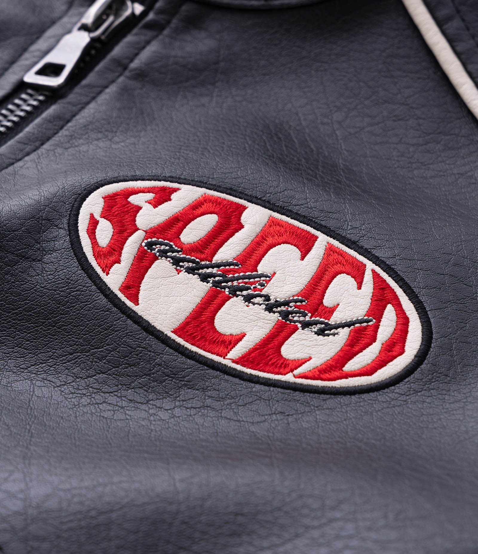 Jaqueta Pesada com Patches Preto 12