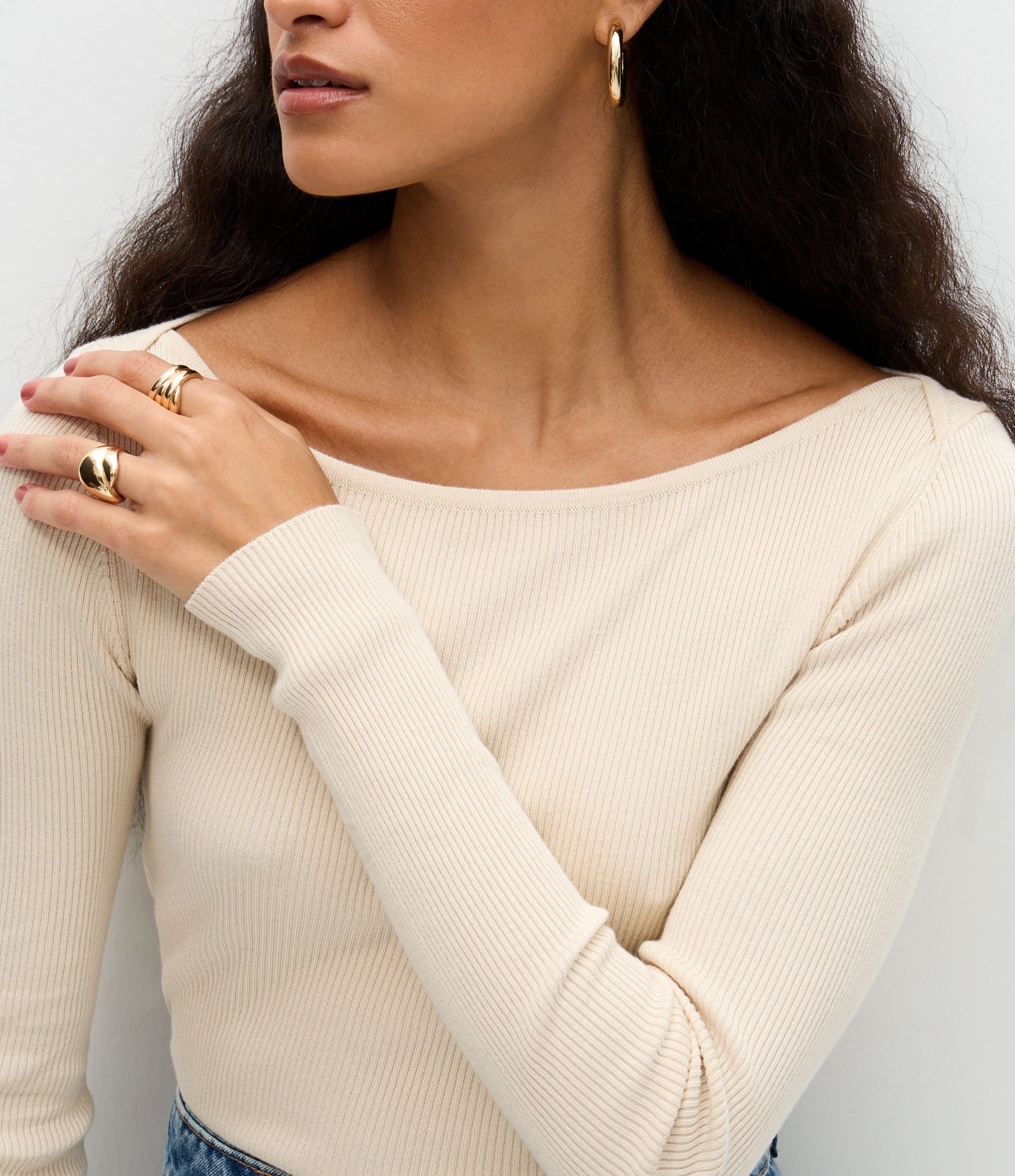 Blusa Básica Ombro a Ombro Transpassado em Tricô Bege 4