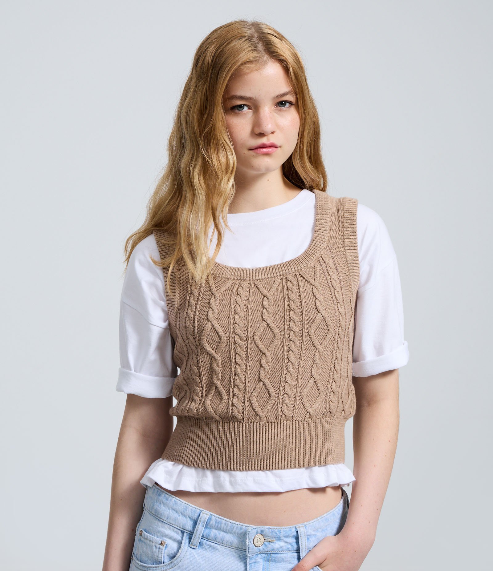 Colete em Tricô com Textura Bege 1