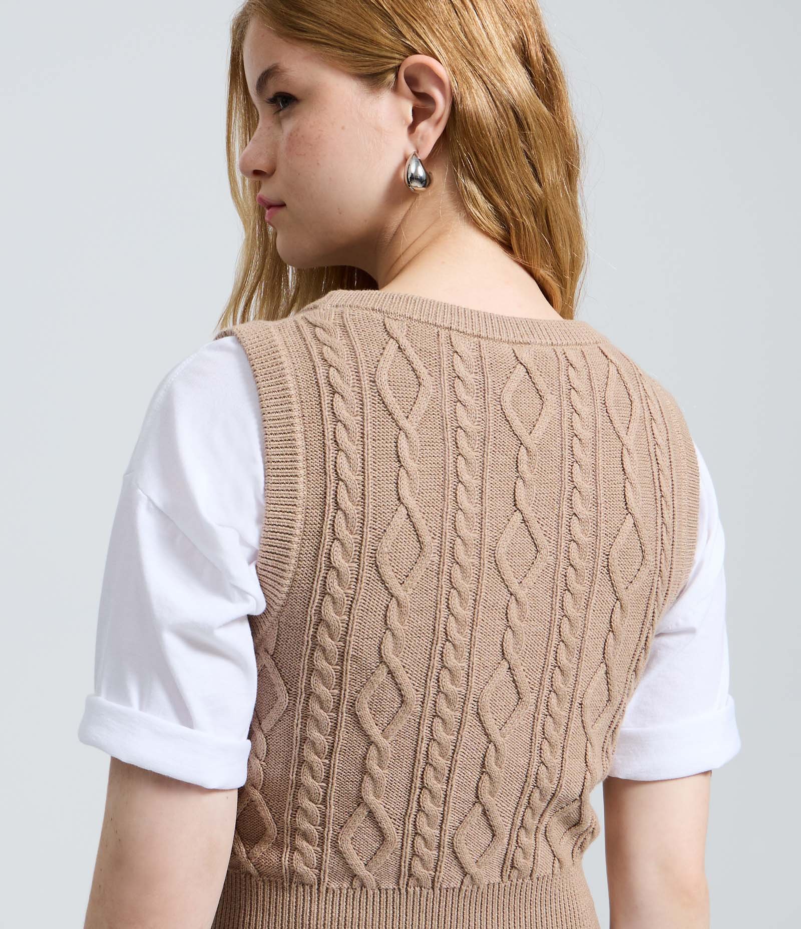 Colete em Tricô com Textura Bege 4