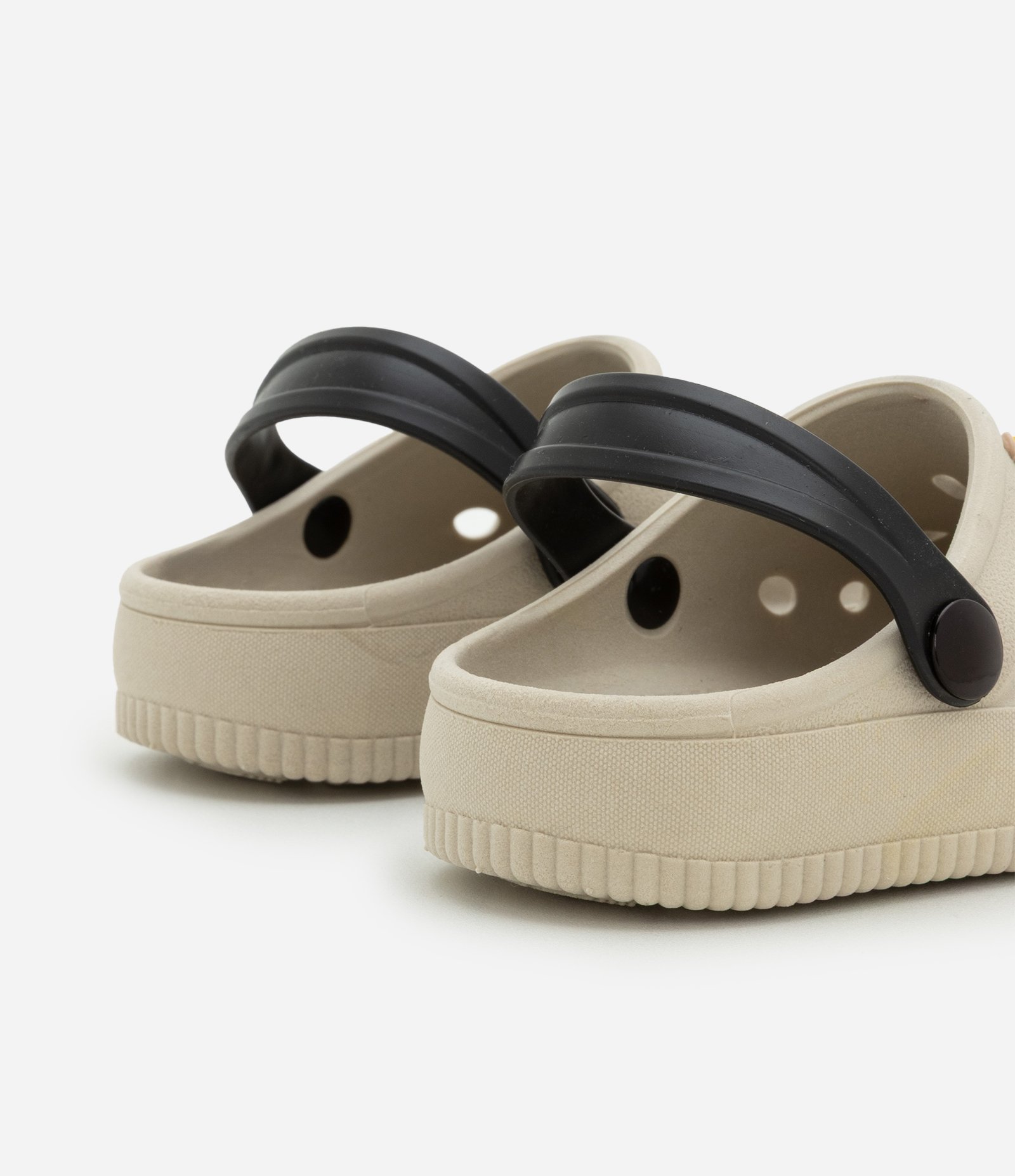 Sandália Infantil Babuche em PVC com Patch Ursinho Pooh  - Tam 20 ao 33 Bege 2