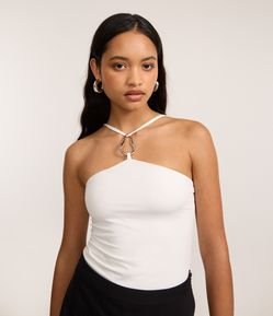 Blusa com Gola Halter em Microfibra com Aviamento no Centro