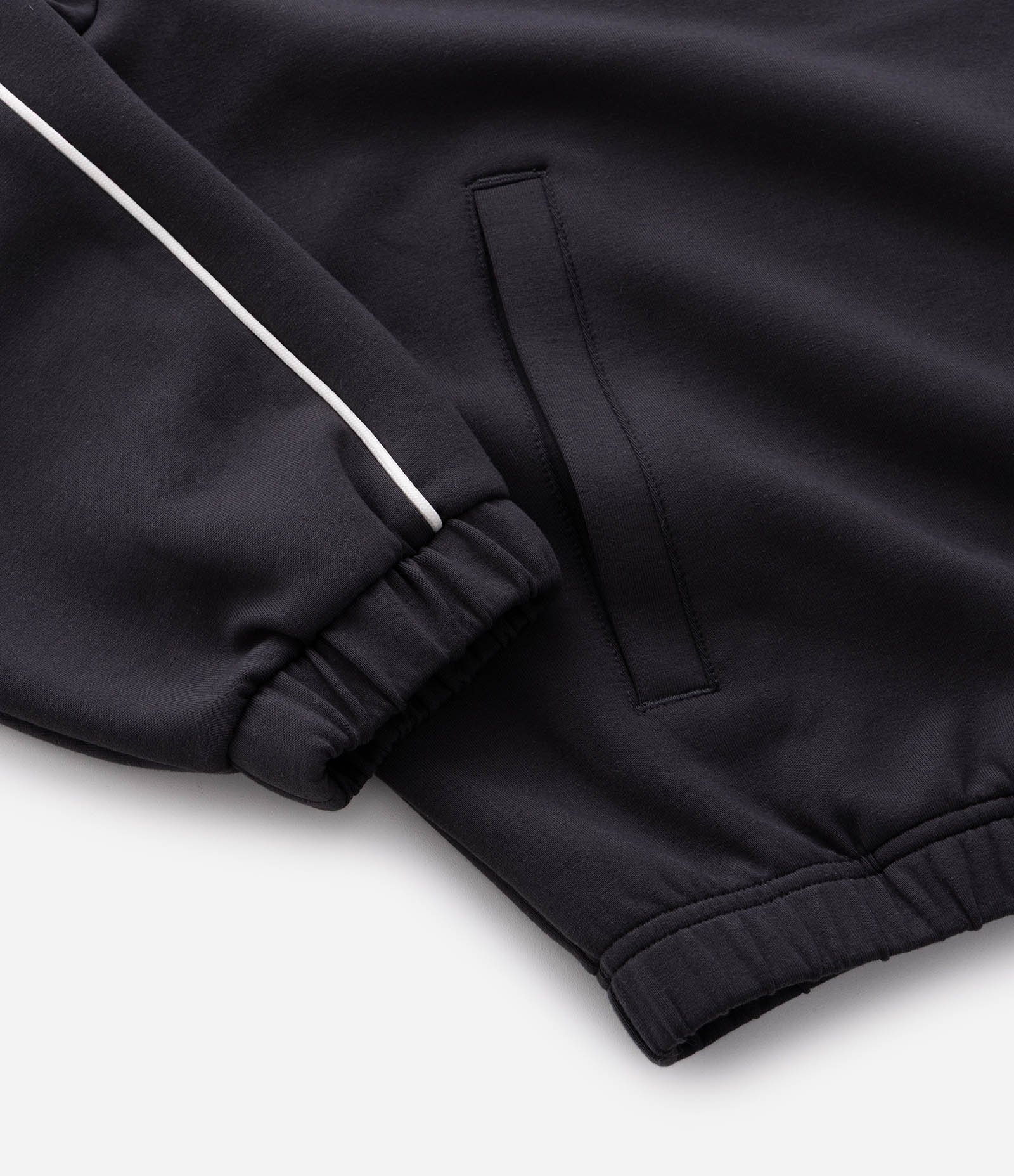 Blusão Boxy com Zíper em Microfibra com Lettering no Peito e Listra nas Mangas Preto 10