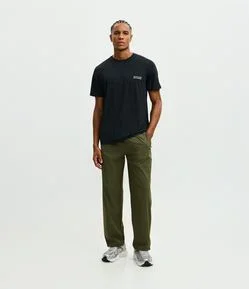 Calça Reta Esportiva em Tecido Tecnológico com Regulador na Barra