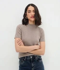Blusa Básica em Tricô com Golinha