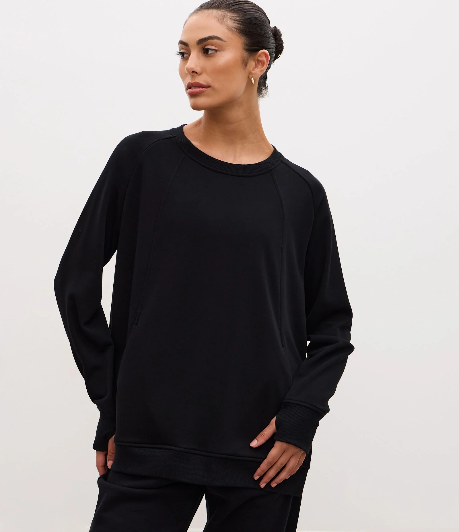 Casaco Fechado Oversized Esportivo em Algodão com Fenda Lateral Preto 1